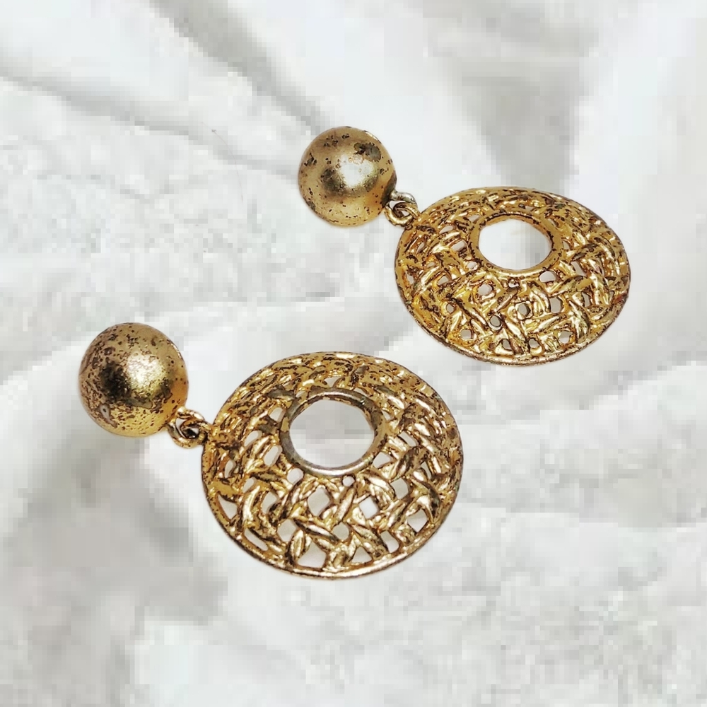 Gold Tone Dangling Earrings